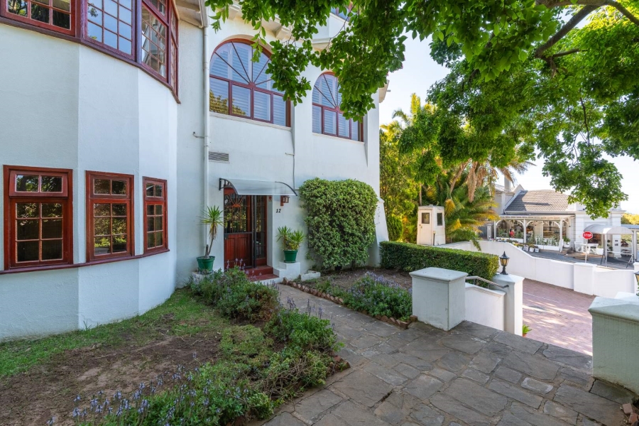 14 Bedroom Property for Sale in Oranjezicht Western Cape
